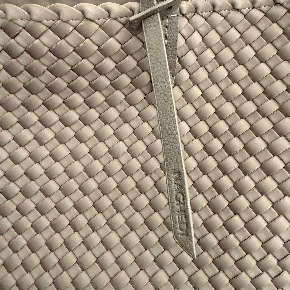 💥HP 💥 Jetsetter Tan Woven Large Woman’s Tote Bag - Picture 10 of 14